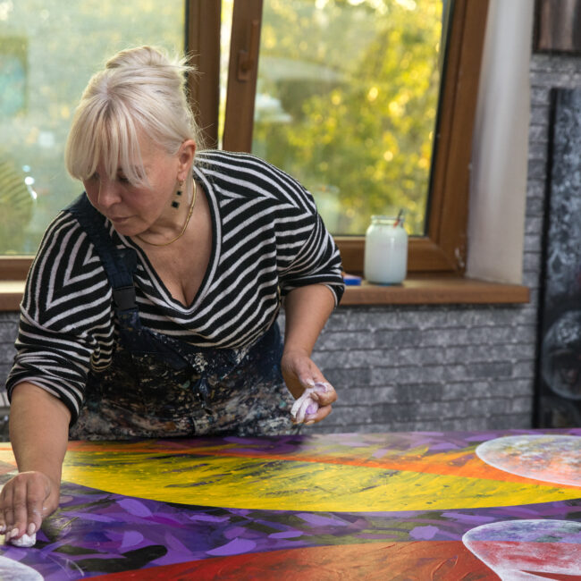 creating process on large scale of canvas